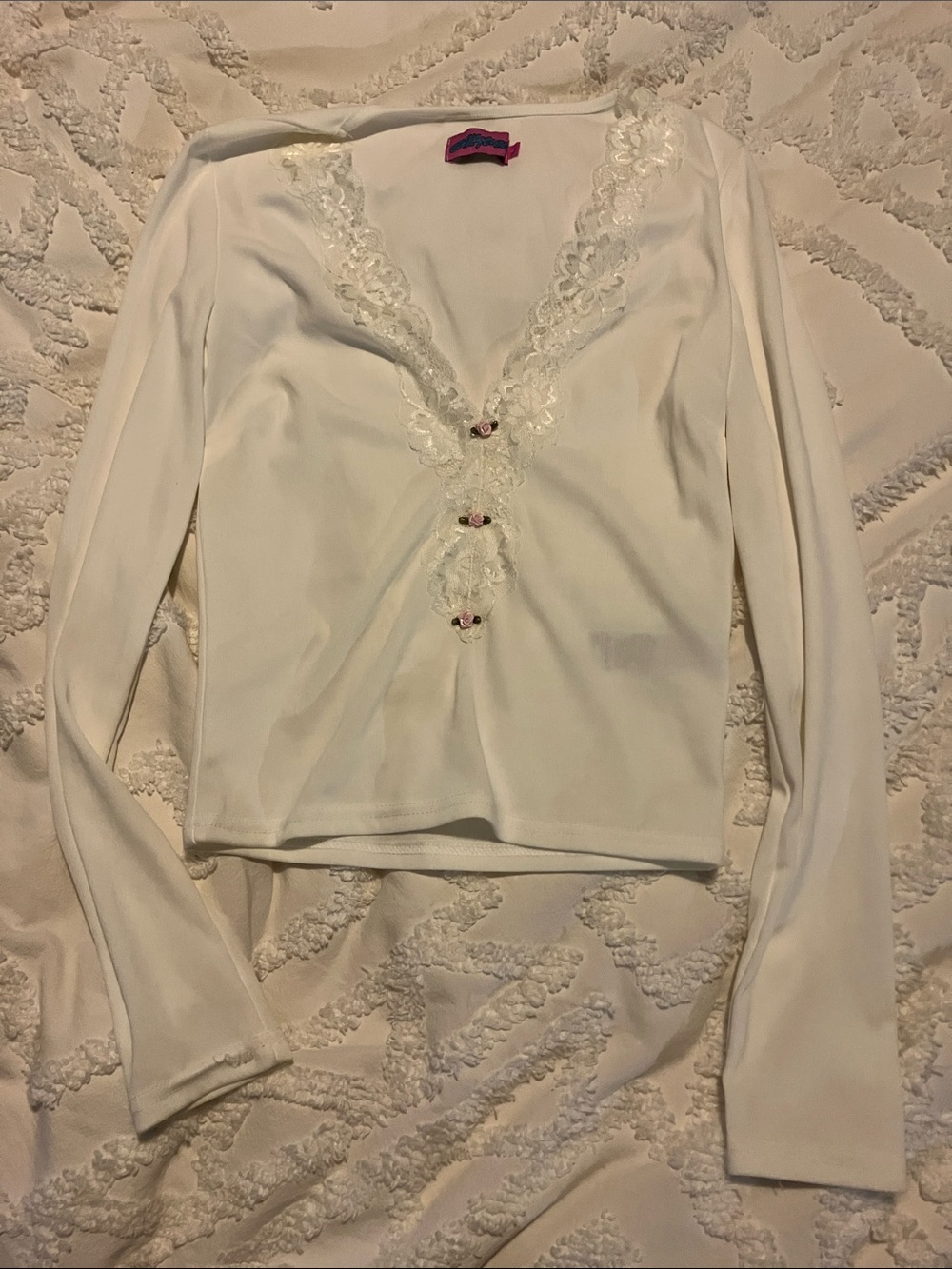 Edikted White Lace-Trim Long Sleeve V-Neck Top